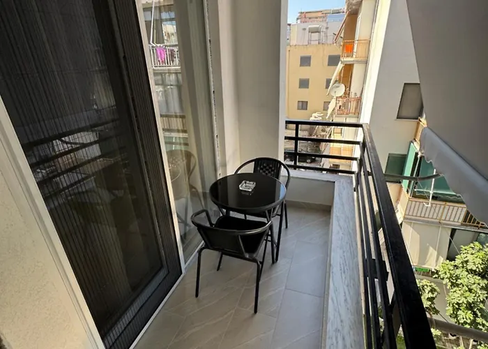 Omar Apartment Golem (Tirana)